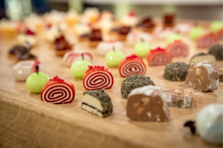 Creación de Petit Fours y pastelería en miniatura en restauración